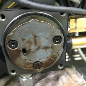 Before cleaning the oil pump